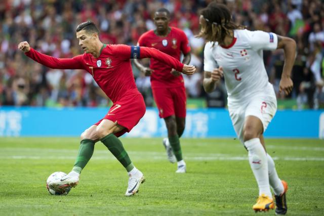 羽毛球亚锦赛：石宇奇王祉怡晋级决赛 国羽提前包揽女双冠亚军